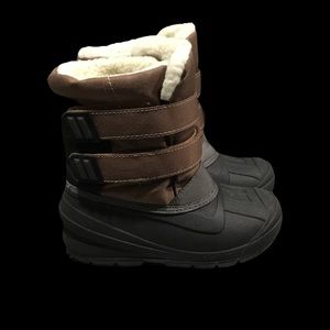Cat and Jack Youth Snowboots